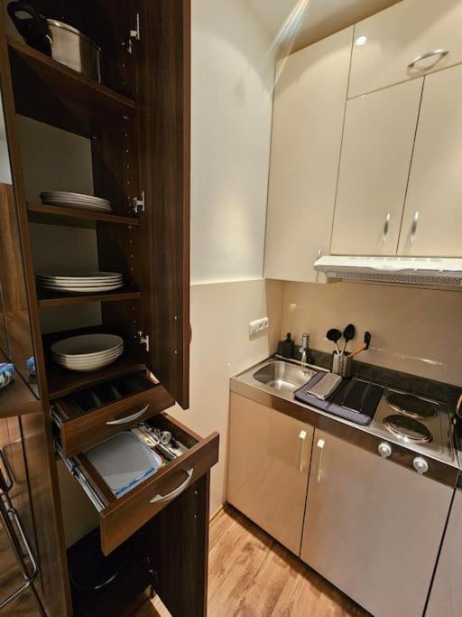 City Apartment Братислава Екстер'єр фото